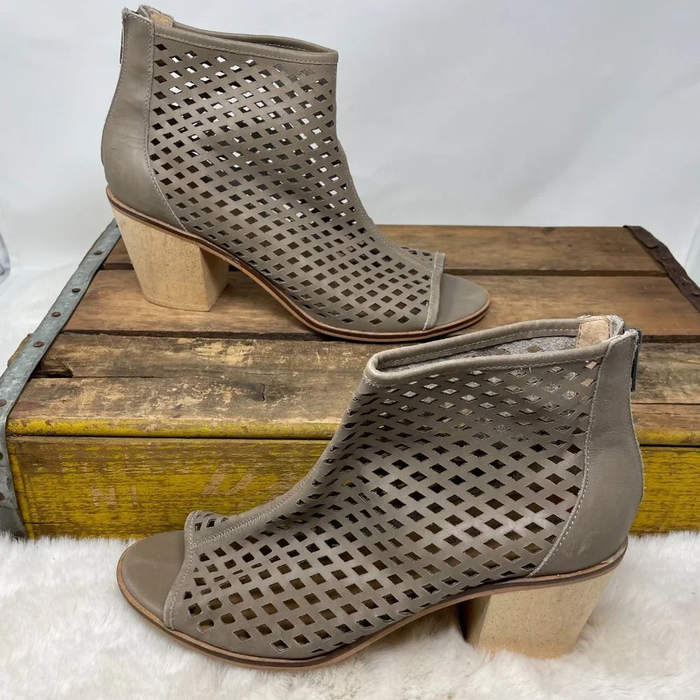 Kelsi Dagger Kyoto Peep Toe Booties (9.5)